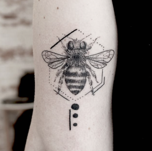 tatuaje de abejas